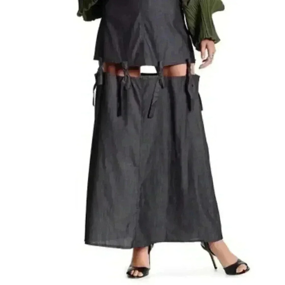 TOV Cutout Tie Maxi Skirt Black Size‎ Small - Picture 2 of 10